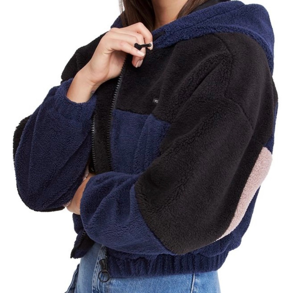 BDG Urban Outfitters Colorblock thick fleece zip up hoodie size small